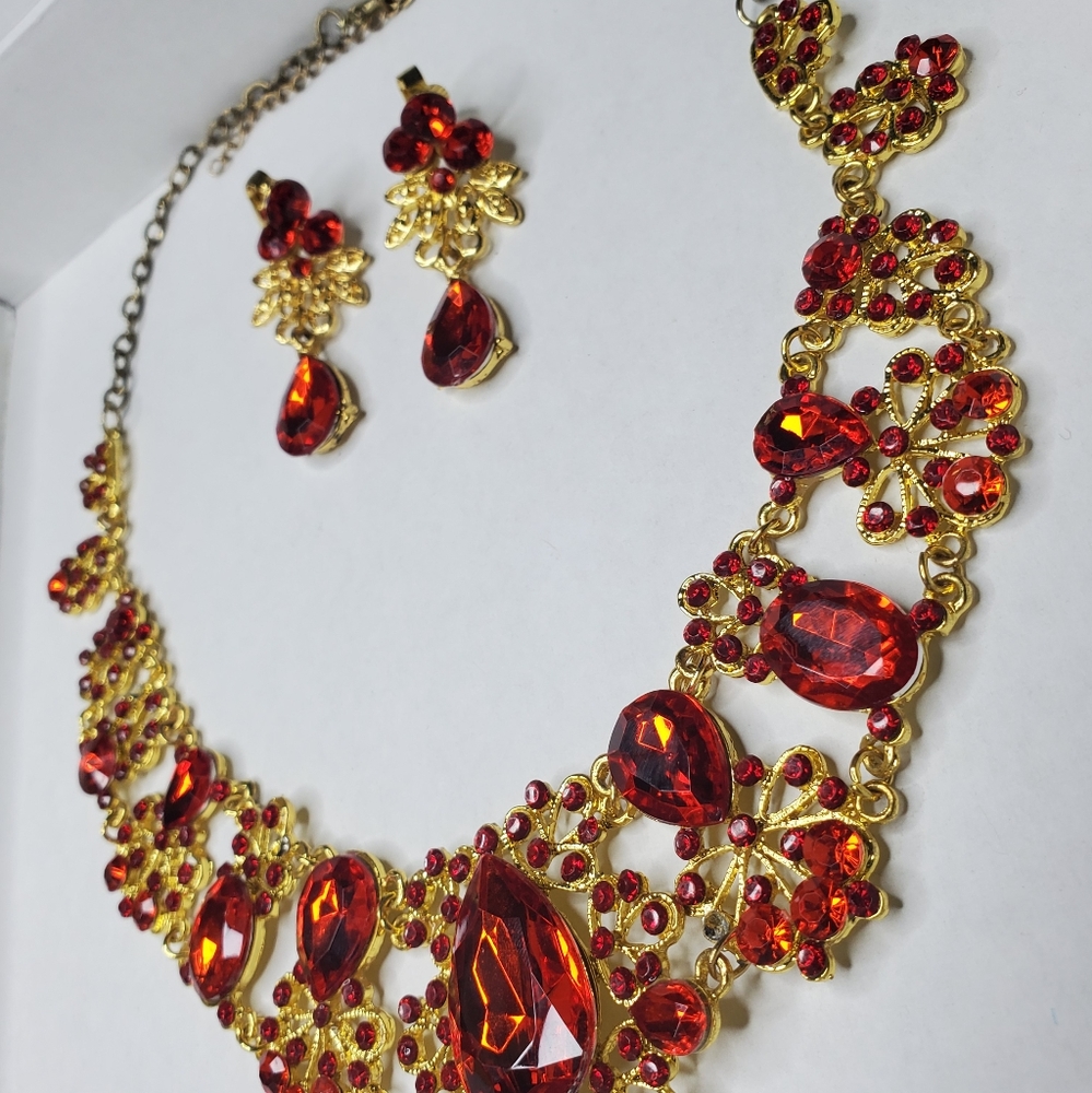 Beautiful red and gold necklace and earrings